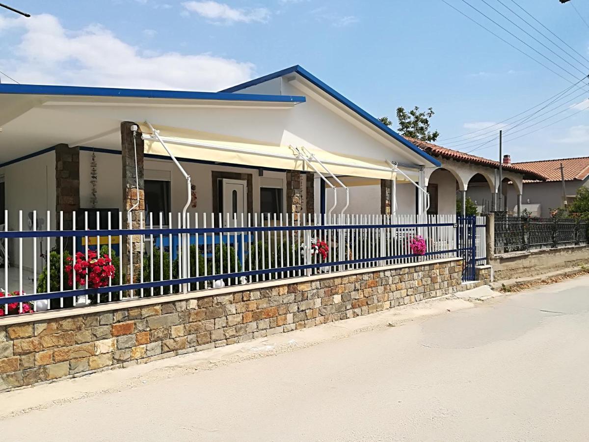 Villa Blue House Nea Kallikrateia Extérieur photo